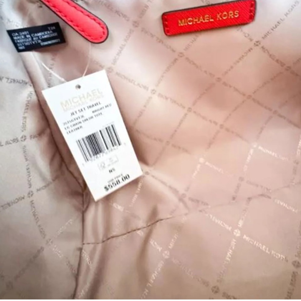 Retail:$558 NWT Michael Kors Red Leather Handbag with Gold Chain & Leather Strap - Picture 5 of 8